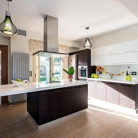Contemporary Corfu Retreat 3 Bedrooms Girasole Artful Decor Vila *