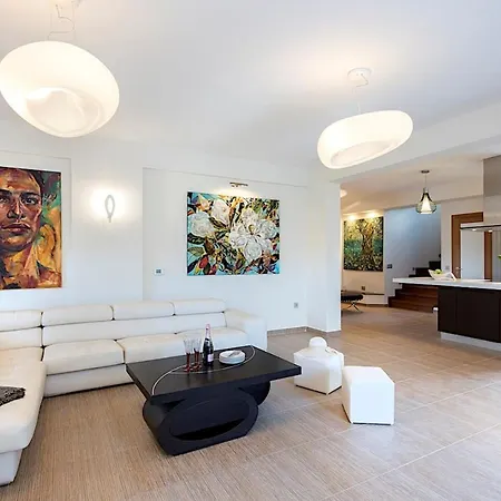Villa Girasole: Contemporary Corfu Retreat With Artful Decor