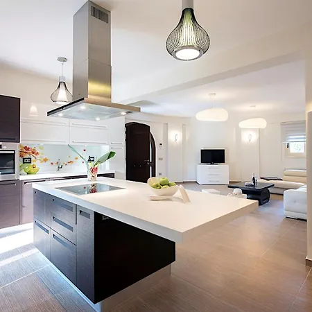 Contemporary Corfu Retreat 3 Bedrooms Girasole Artful Decor *