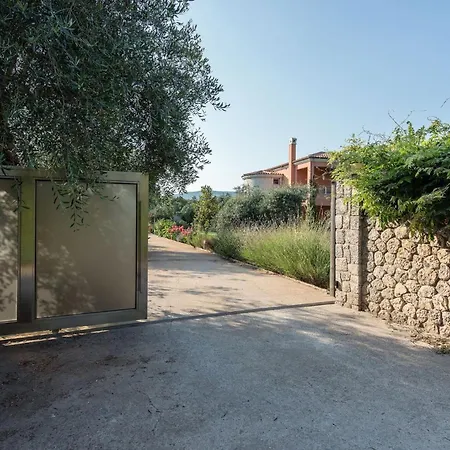 Contemporary Corfu Retreat 3 Bedrooms Girasole Artful Decor Lush Garden Tranquil Setting Willa Dafnila