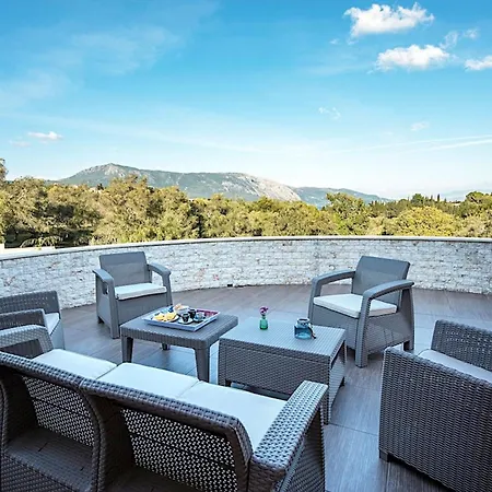 Contemporary Corfu Retreat 3 Bedrooms Girasole Artful Decor * Dafnila
