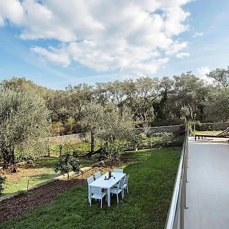 Villa Contemporary Corfu Retreat 3 Bedrooms Girasole Artful Decor