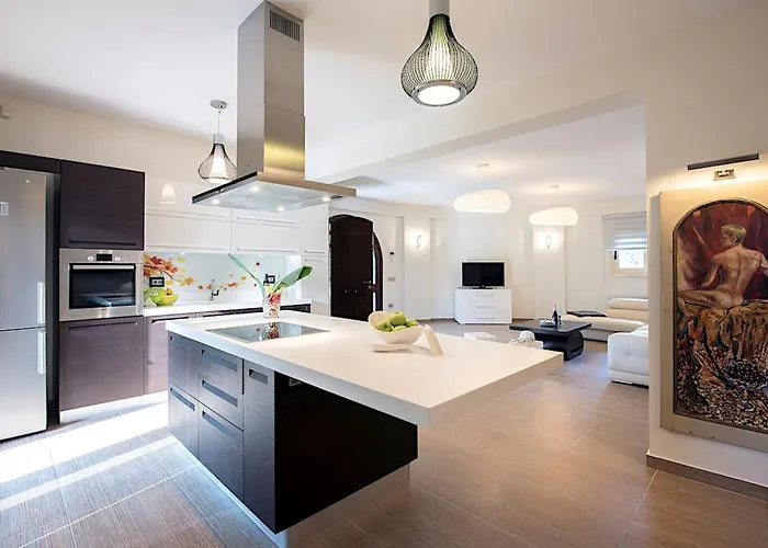 Contemporary Corfu Retreat 3 Bedrooms Girasole Artful Decor *