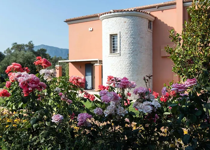Contemporary Corfu Retreat 3 Bedrooms Girasole Artful Decor * Dafnila