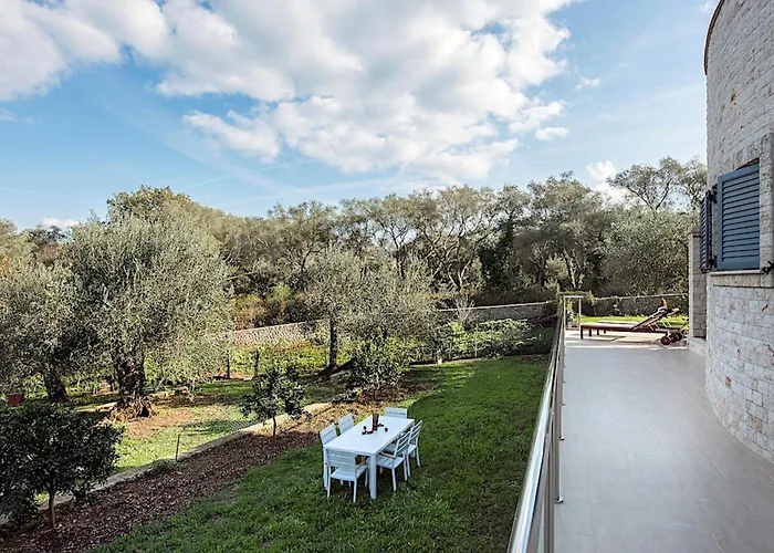 ヴィラ Contemporary Corfu Retreat 3 Bedrooms Girasole Artful Decor