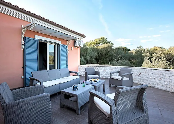 ヴィラ Contemporary Corfu Retreat 3 Bedrooms Girasole Artful Decor Dafnila