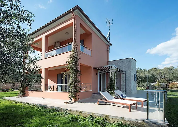 Contemporary Corfu Retreat 3 Bedrooms Girasole Artful Decor Dafnila