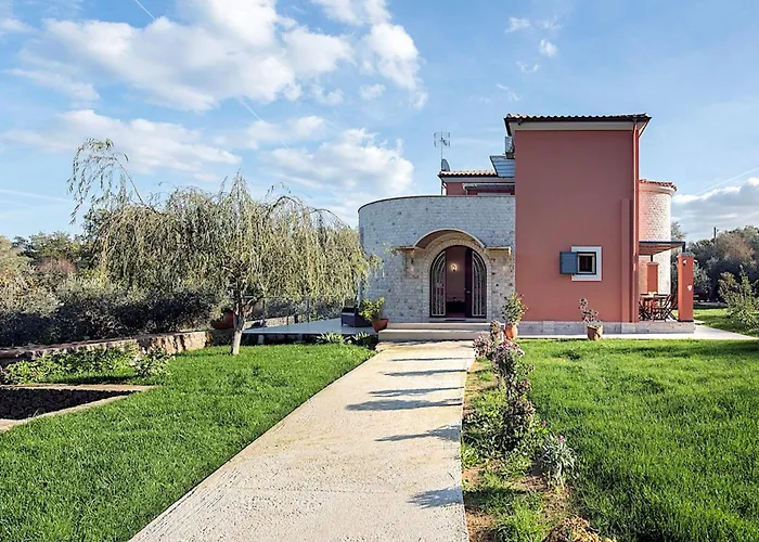 Contemporary Corfu Retreat 3 Bedrooms Girasole Artful Decor ヴィラ Dafnila